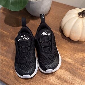 Nike Air Max 270 Toddler' Black and White Sneakers